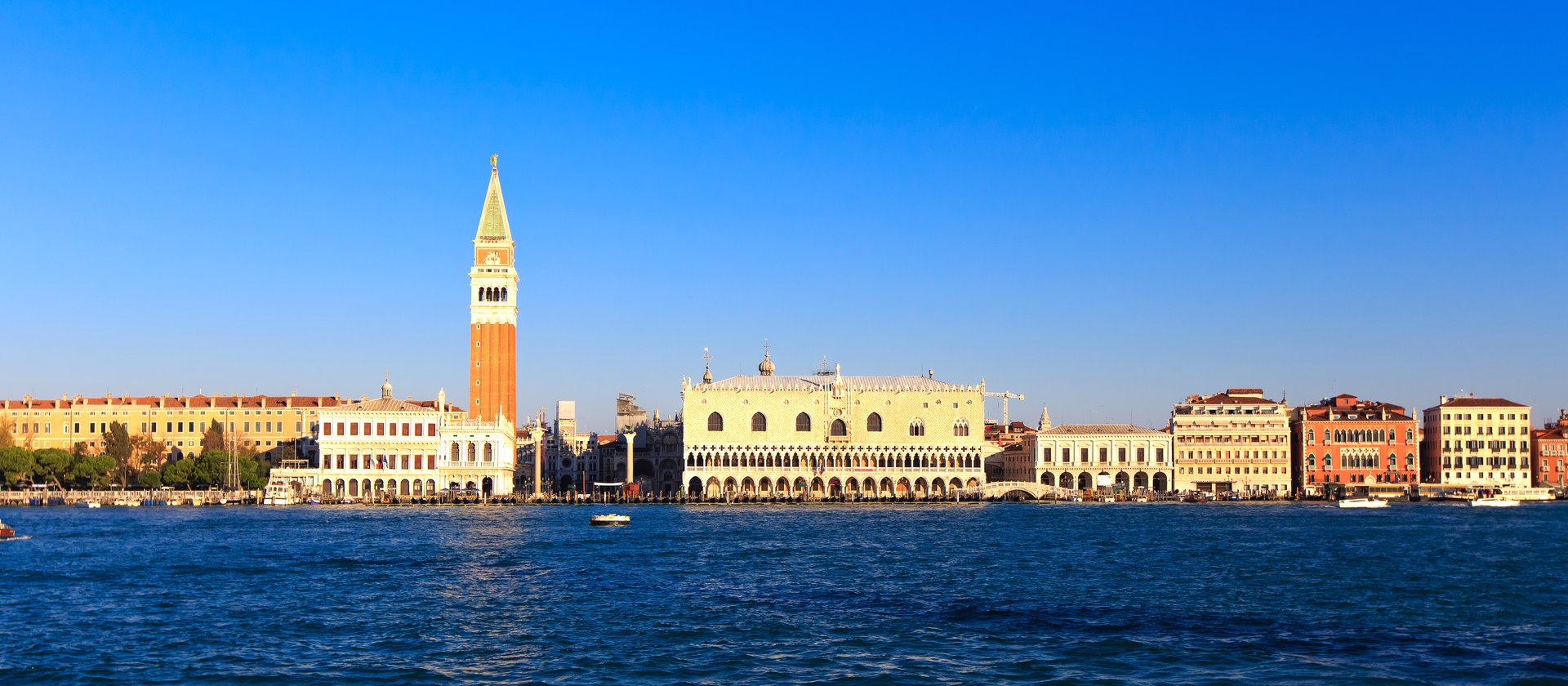 panorama di piazza san marco a venezia vista dal m